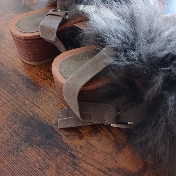 Women's Huma Blanco Clemence 2.0 Alpaca and Calfskin Suede Sandals - Picture 6 of 9